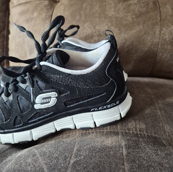 Skechers Sport Women's Black Flexsole Running Athletic Shoes 6 - Picture 2 of 13